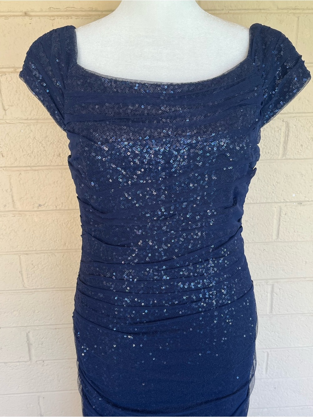 Ralph Lauren Sequin Dress w/ ruched tulle overlay. Cape sleeves. Navy blue. 6-8 - Picture 6 of 16